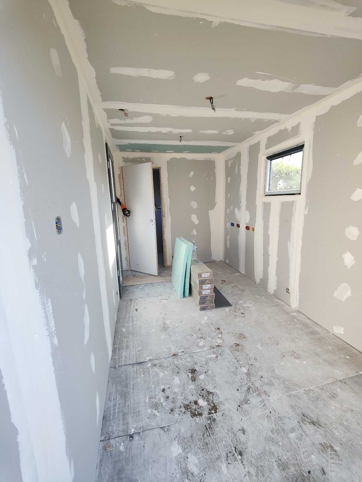 Studio Standard Image 3